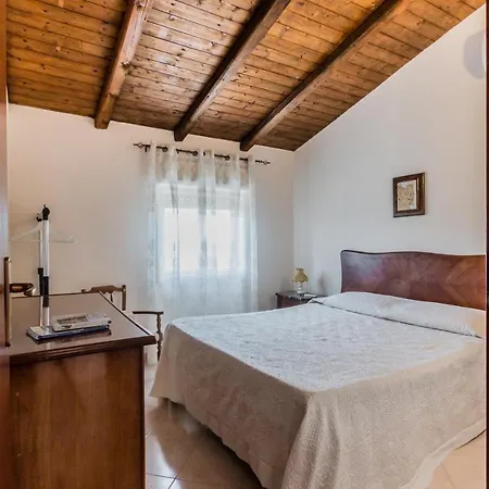 Rosa Near The Sandy Beach, Parking & Wifi Holiday home *