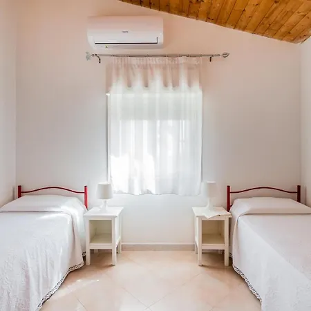 Rosa Near The Sandy Beach, Parking & Wifi *